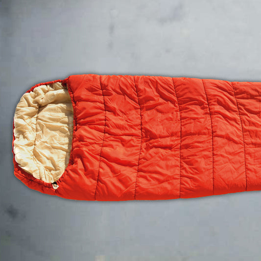 Give a sleeping bag to a child on the run